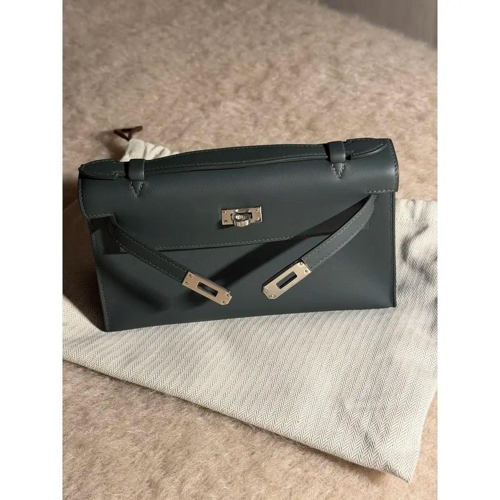 Hermès Kelly Pochette – Swift Leather Clutch in Vert Mangrove
