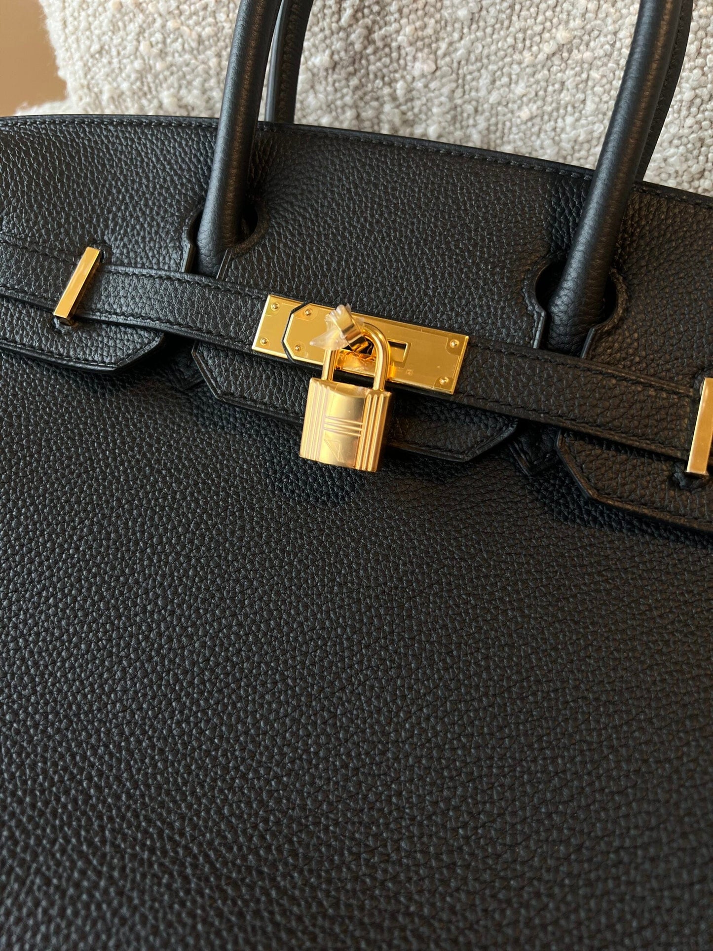 Hermès Birkin 30 – Veau Togo Leather in Black with Gold-Plated Hardware