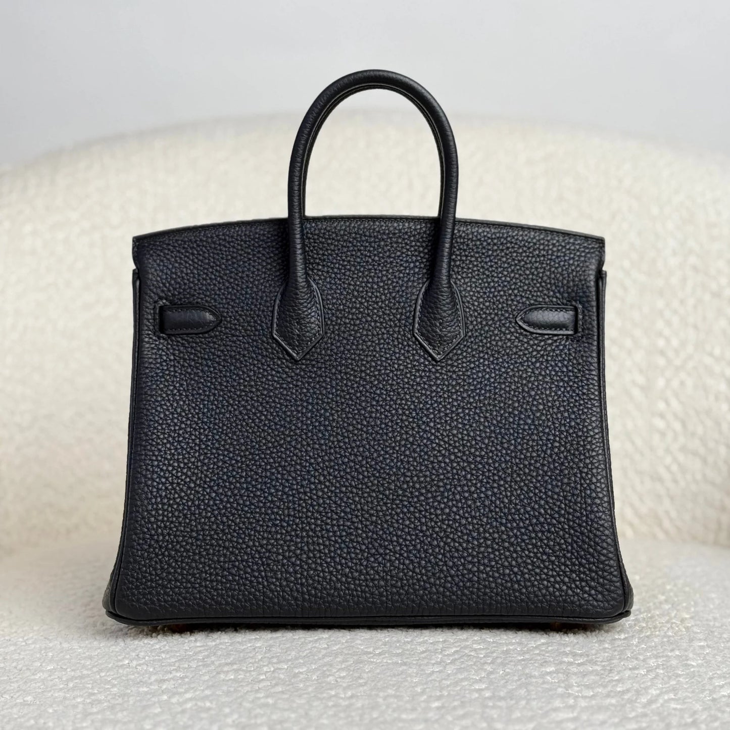 Hermès Birkin 25 – Noir Togo with Gold Hardware
