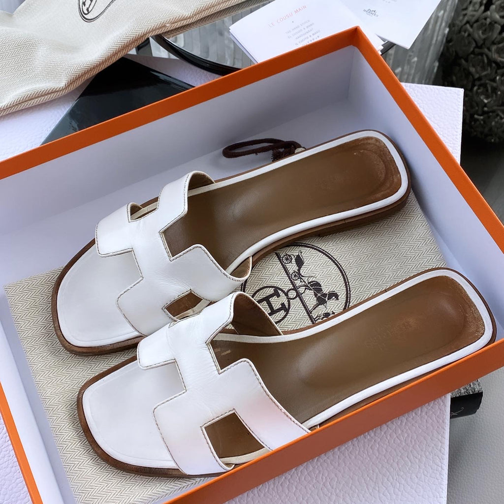 Hermès Oran Sandals – White Calfskin Iconic Edition