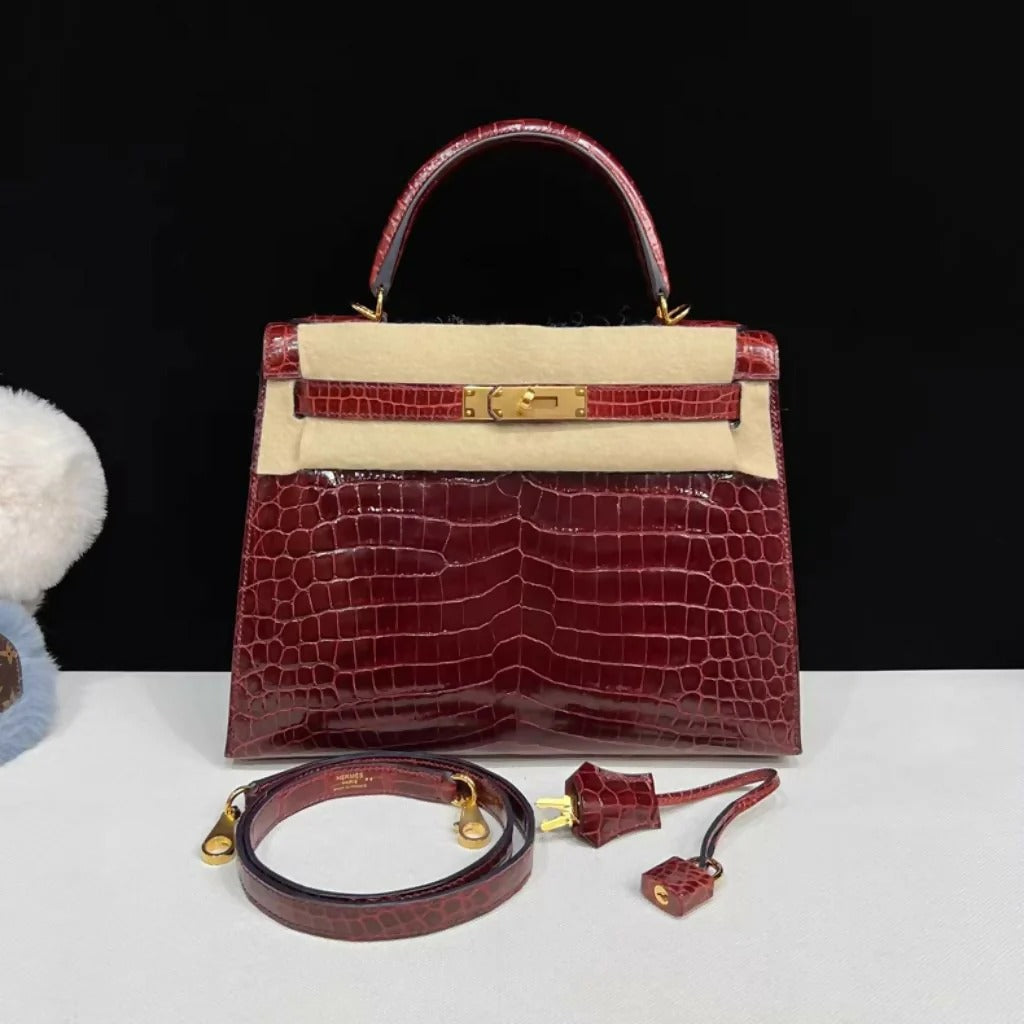 Hermès Kelly 28 – Rouge H Crocodile Leather with Gold Hardware