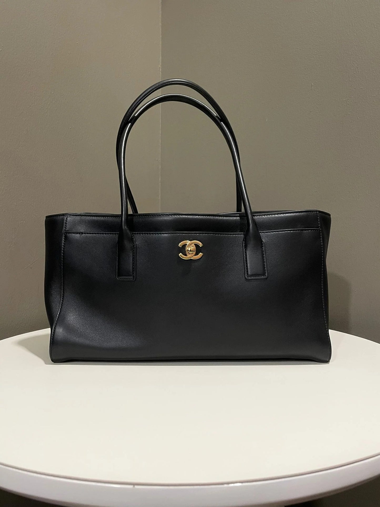 Chanel 26S CC Shopping Bag – Black Calfskin GHW