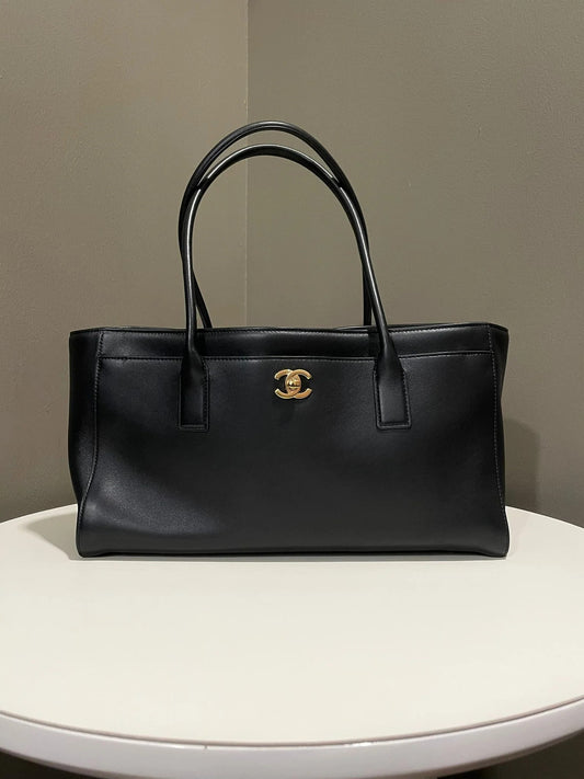 Chanel 26S CC Shopping Bag – Black Calfskin GHW