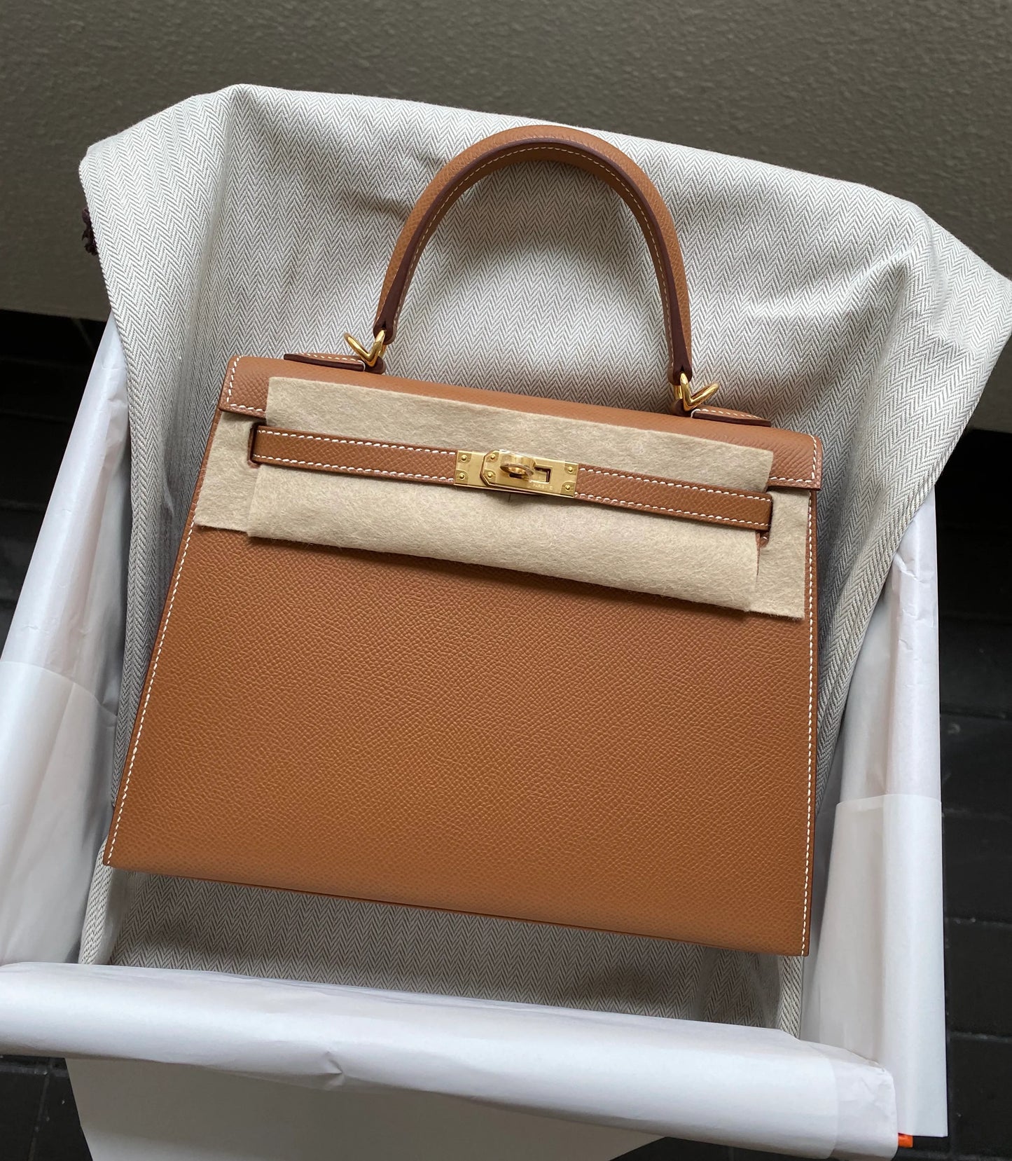 Hermès Mini Kelly 25 – Gold Epsom Leather with Gold Hardware - Zeuskicks