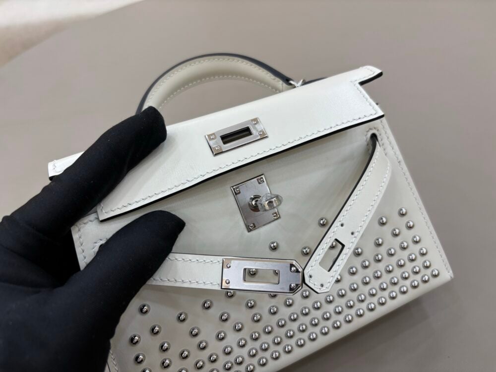 Hermès Kelly 20 Studded – Noir Box Leather with Palladium Hardware - Zeuskicks