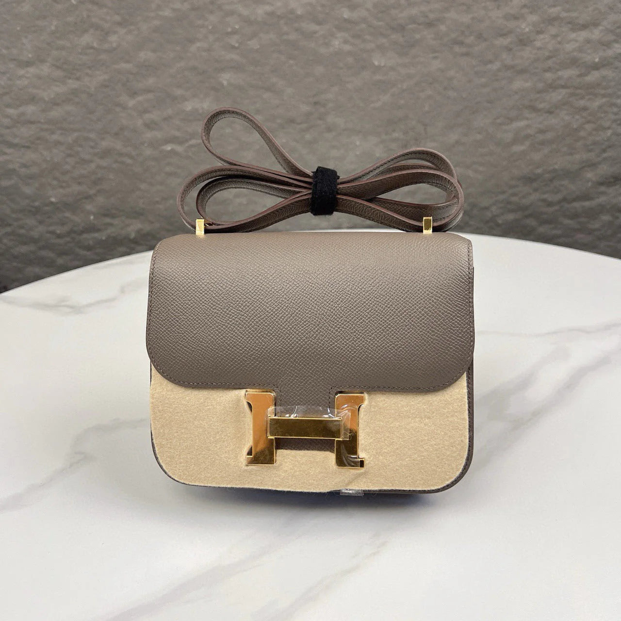 Hermès Constance 19 – Etain Epsom Leather with Gold Hardware - Zeuskicks