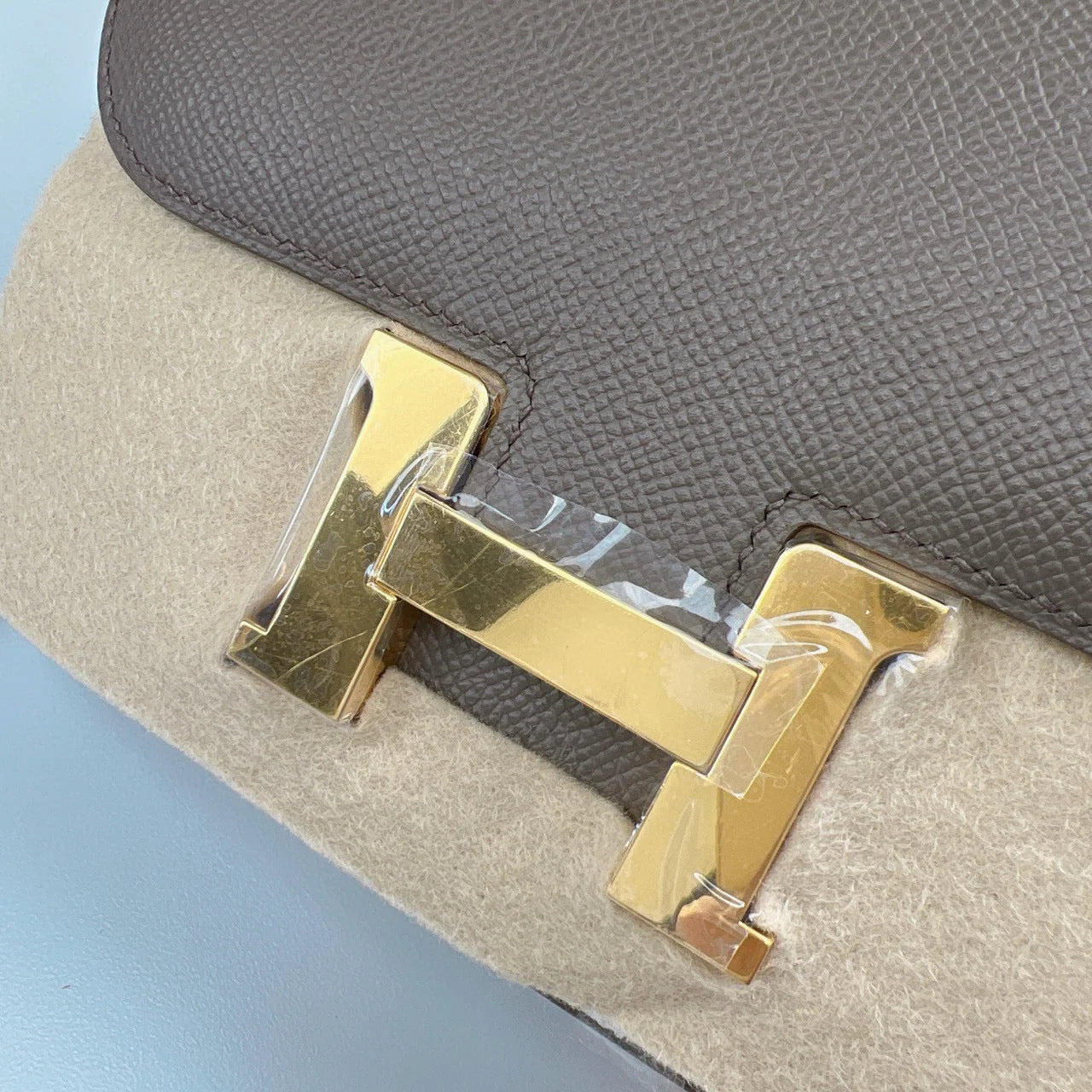 Hermès Constance 19 – Etain Epsom Leather with Gold Hardware - Zeuskicks