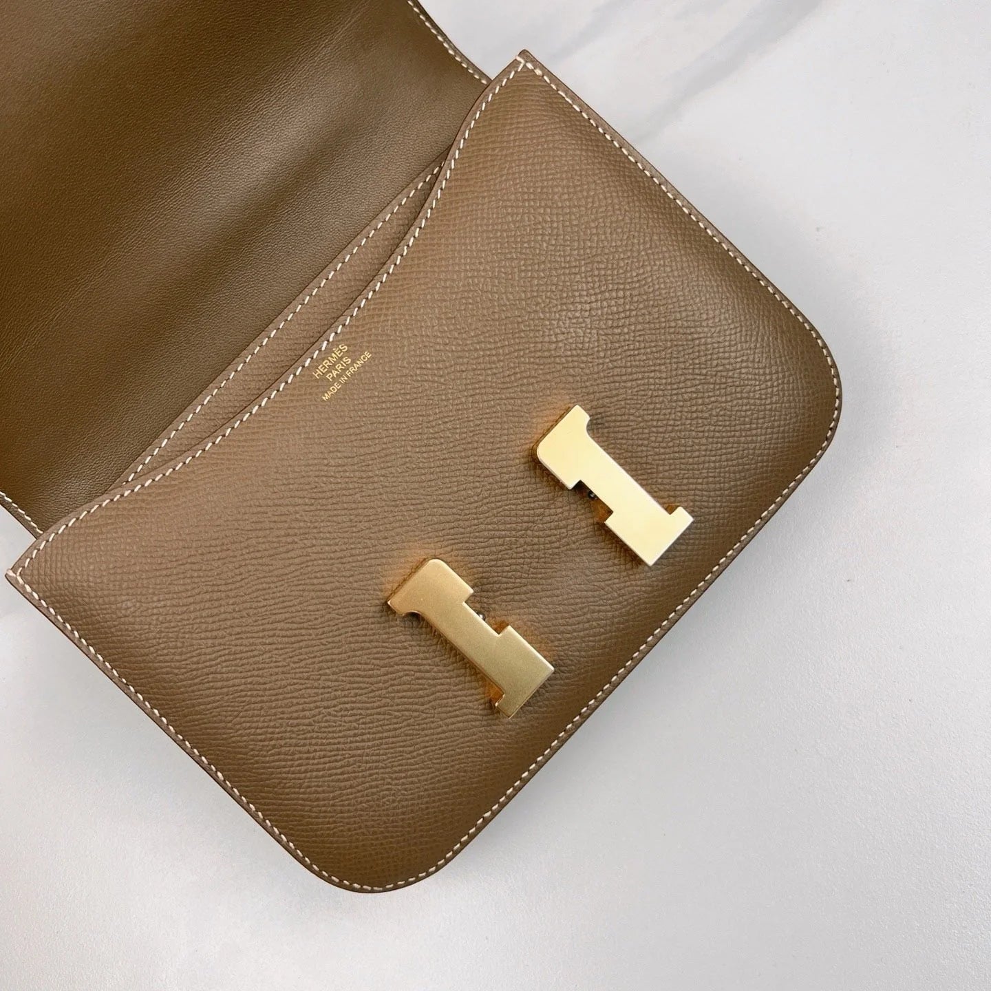 Hermès Constance 19 – Epsom 18 Etoupe (2021, Gold Hardware)
