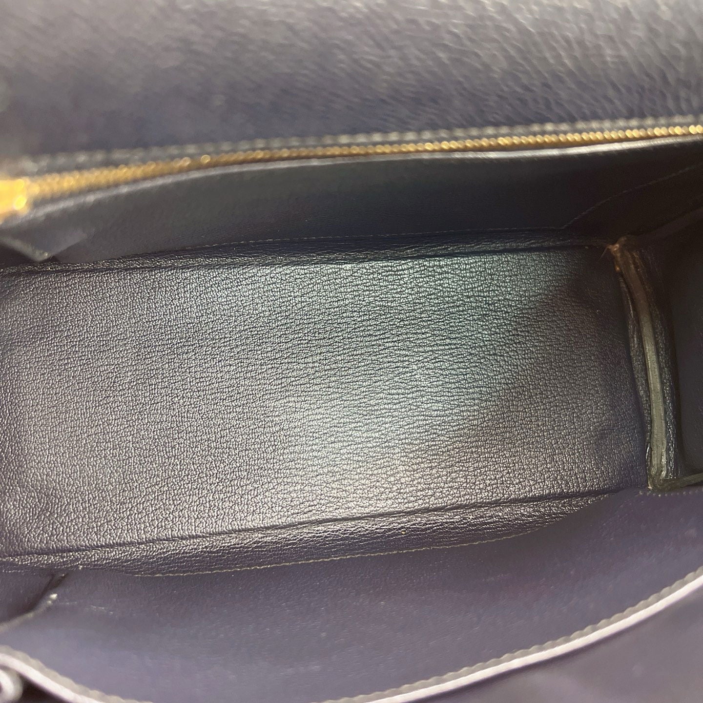 Hermès Kelly 25 Epsom – 2Z Blue Nuit with Gold Hardware - Zeuskicks