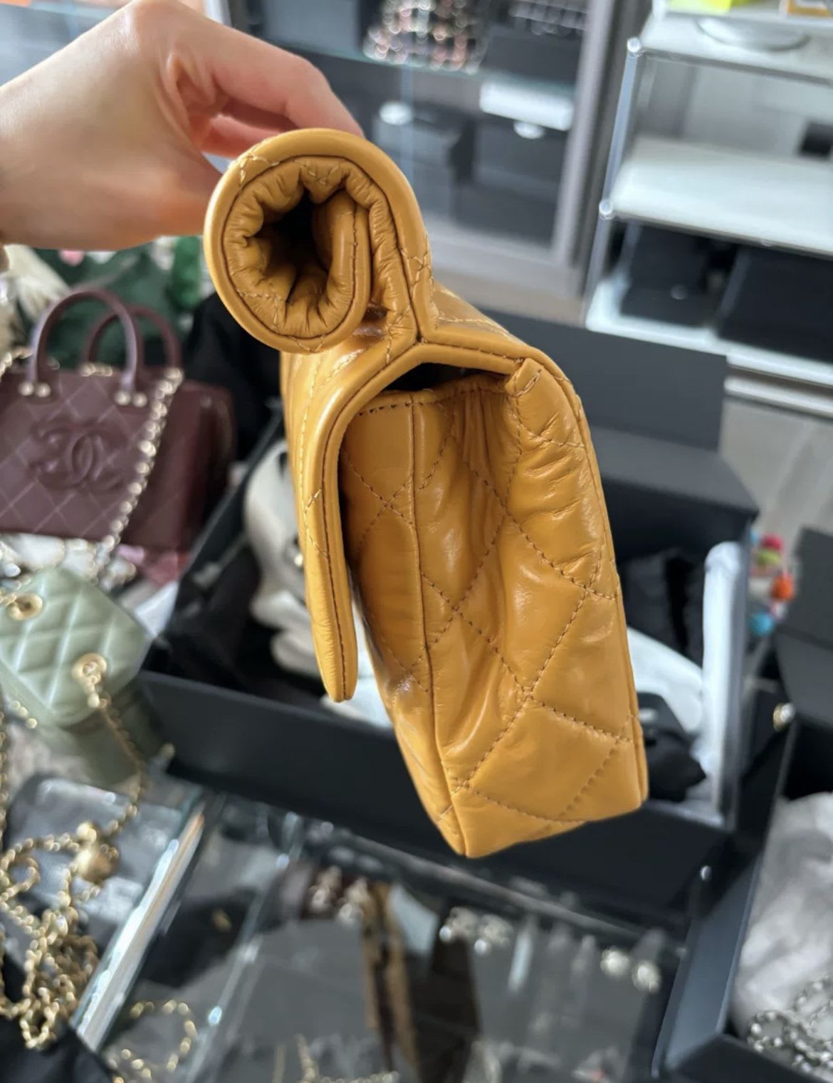CHANEL 23A Classic Flap Clutch Leather LGHW (Microchip)