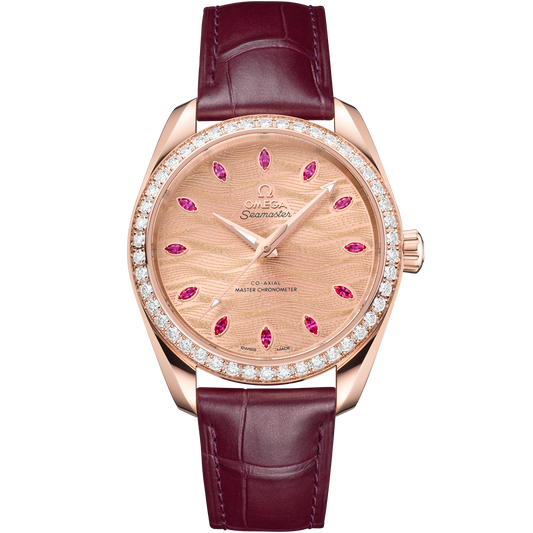 Seamaster Aqua Terra 150M 38 mm, Sedna™ gold on leather strap - 220.58.38.20.99.007
