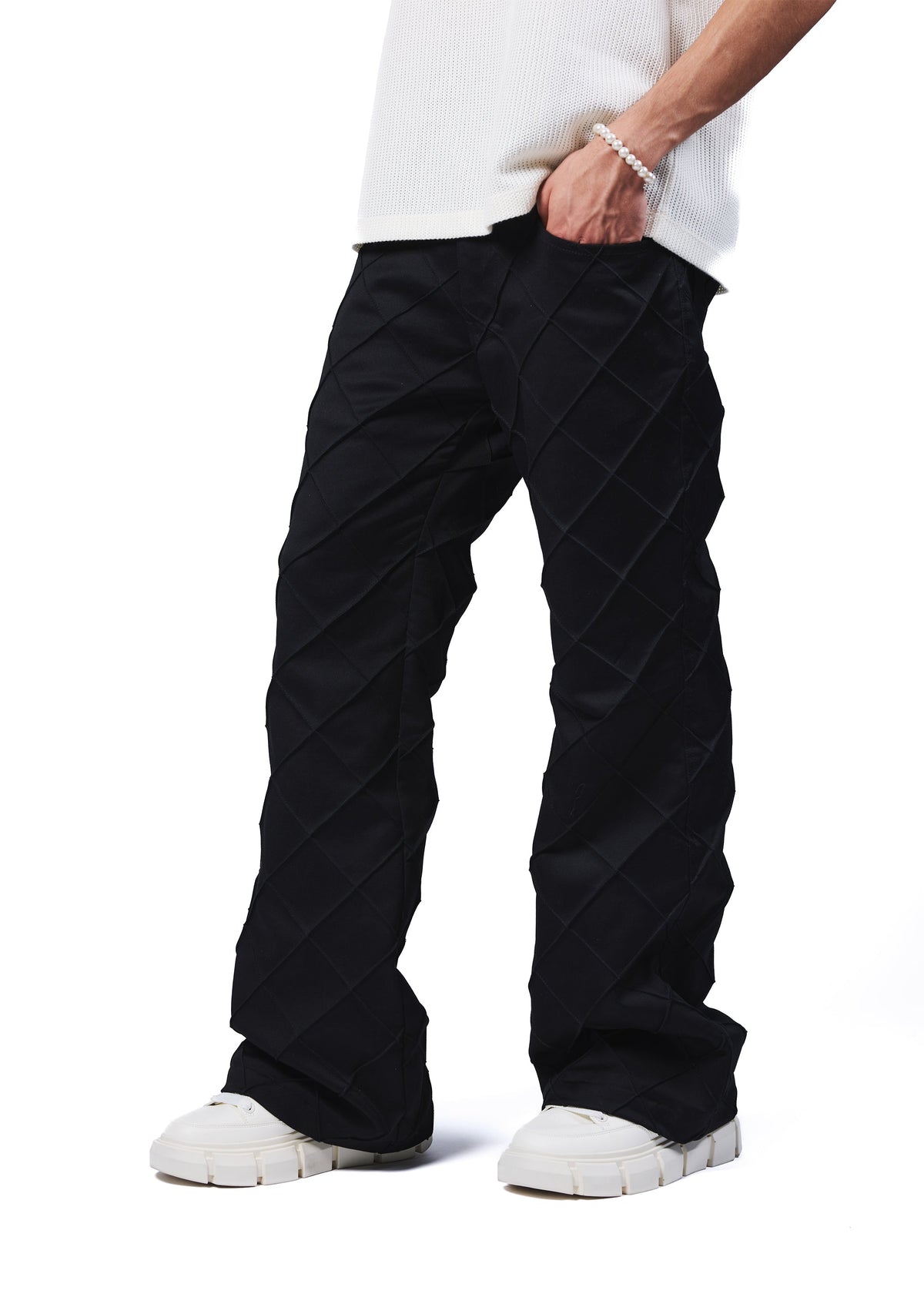 Pin tucks denim by EVEMEN
