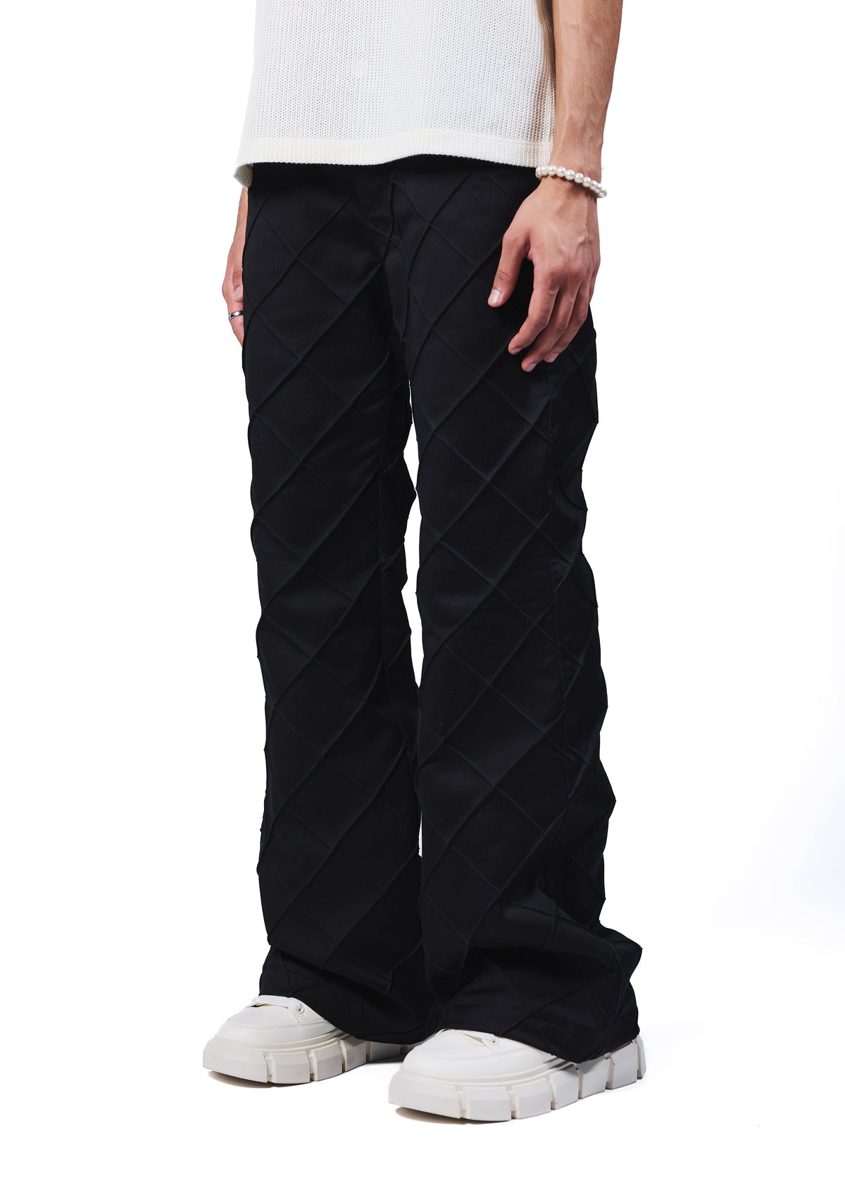 Pin tucks denim by EVEMEN