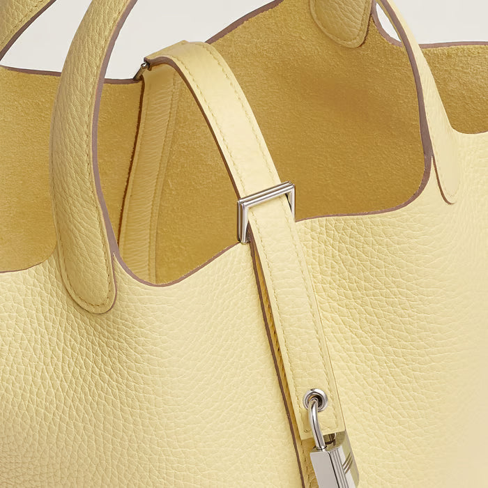 Hermès Picotin Lock 18 – Vanille Taurillon Clemence